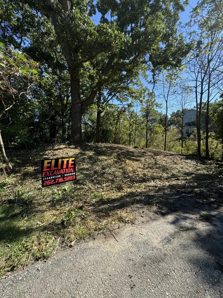Custom lawn mowing service in Salem, WI - Elite excavation