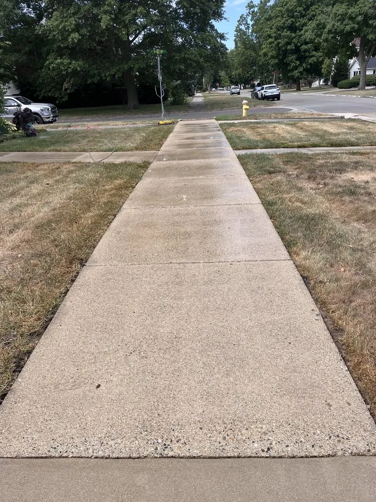 Reliable landscape installation experts serving Charleston, IL - Elite Exterior Cleaning & Lawn Care