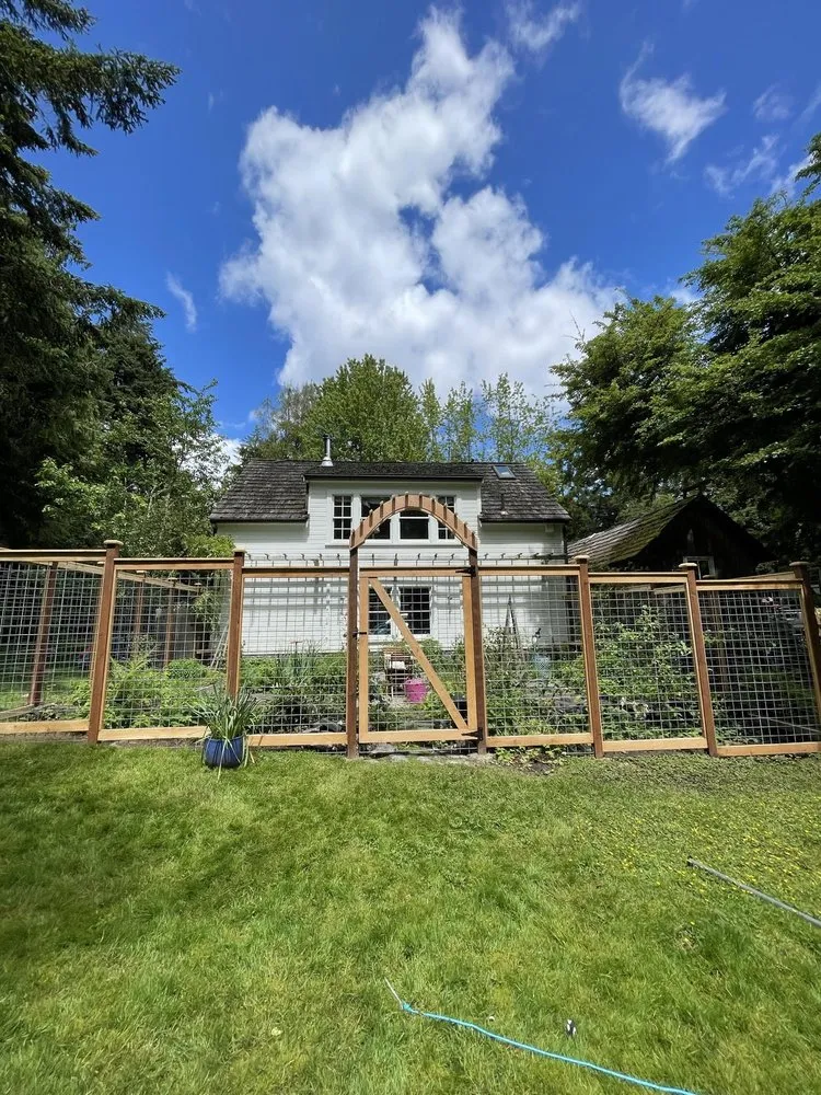 Local landscaping services experts serving Silverdale, WA - Elite Fencing and Landscaping