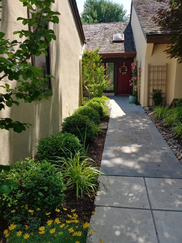 Custom outdoor landscaping for beautiful yards across Jenkintown, PA - Elite Gardens By Natalee