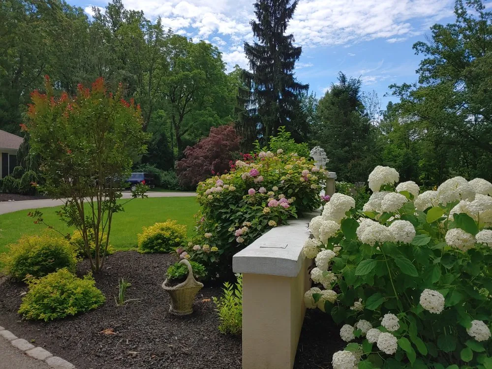 Custom lawn care service in Jenkintown, PA - Elite Gardens By Natalee