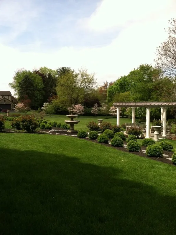 Trusted lawn care service in Jenkintown, PA by Elite Gardens By Natalee