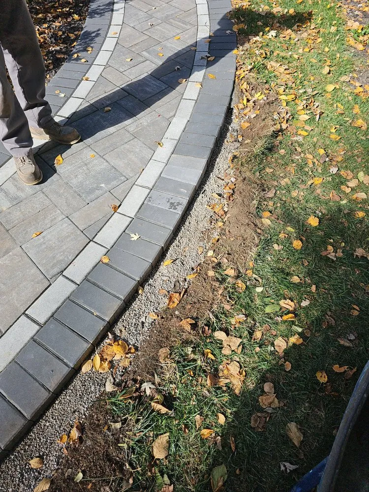 Local lawn mowing service in Upper Arlington, OH by Elite Gardens Paito And Landscape