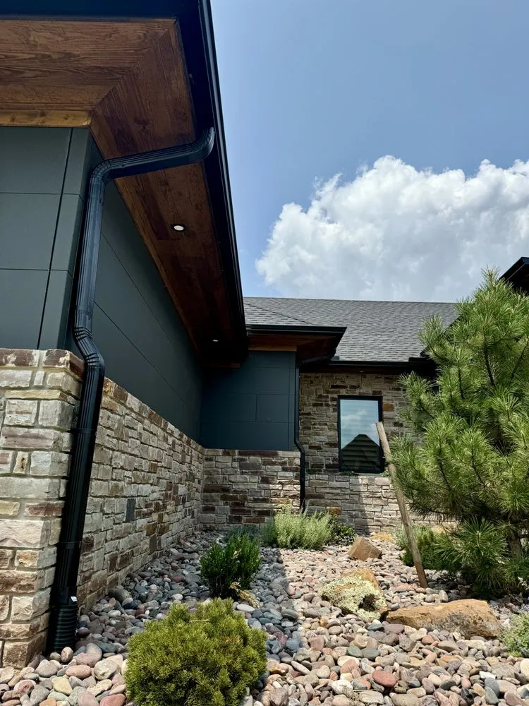 Reliable yard cleanup service for year-round maintenance across Blanchard, OK - Elite Gutters