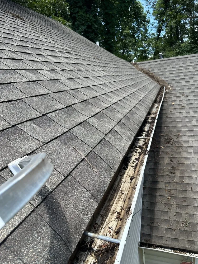 Custom lawn mowing service experts serving Carrollton, GA - Elite Gutters