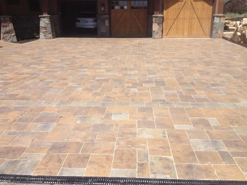 Reliable lawn care service in Lindon, UT - Elite Hardscapes