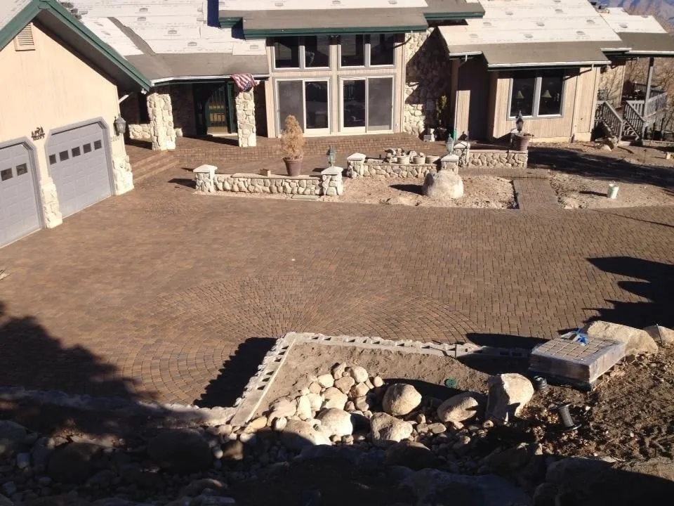 Expert landscaping services experts serving Lindon, UT - Elite Hardscapes
