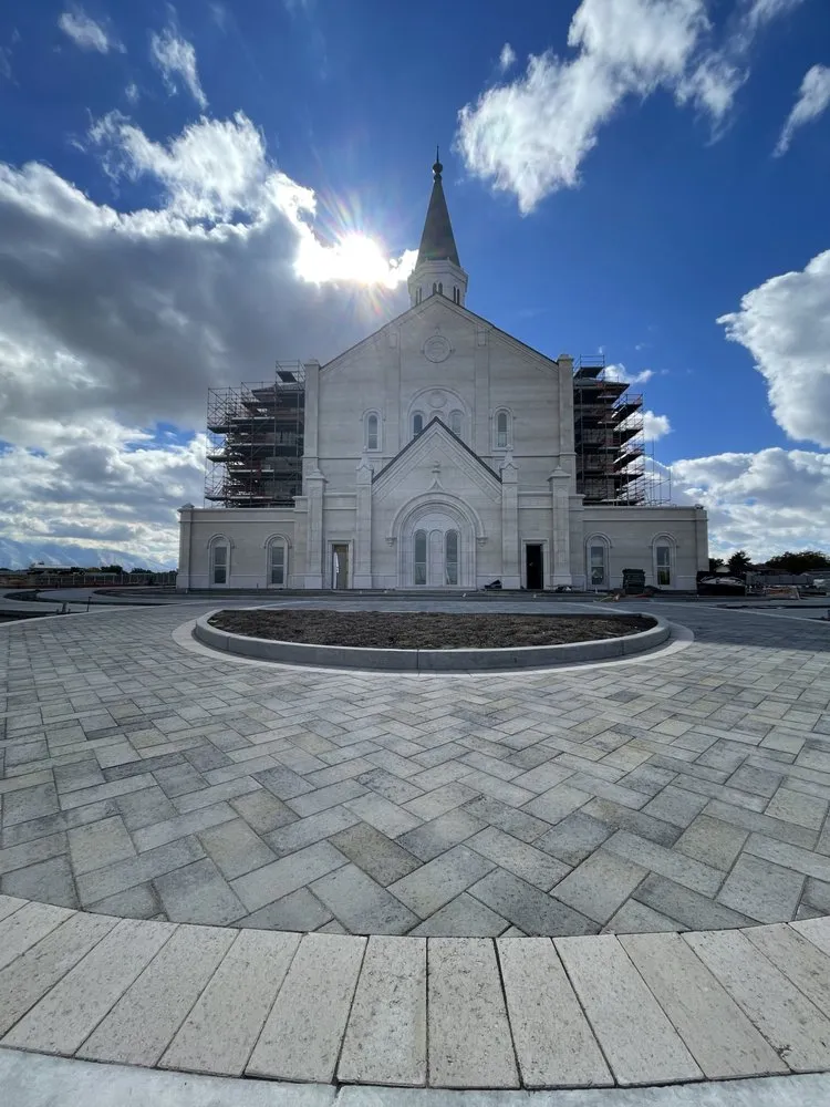 Top-rated landscape design for homes across Lindon, UT - Elite Hardscapes