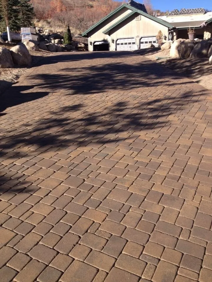 Professional yard maintenance in Lindon, UT by Elite Hardscapes