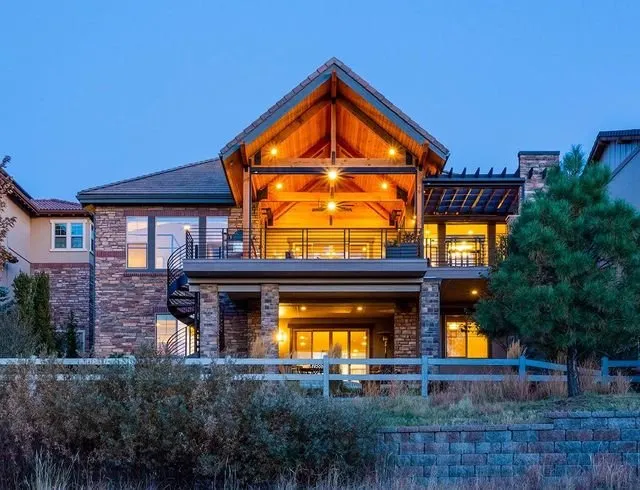 Top-rated lawn care service experts serving Highlands Ranch, CO - Elite Landscape & Outdoor Living