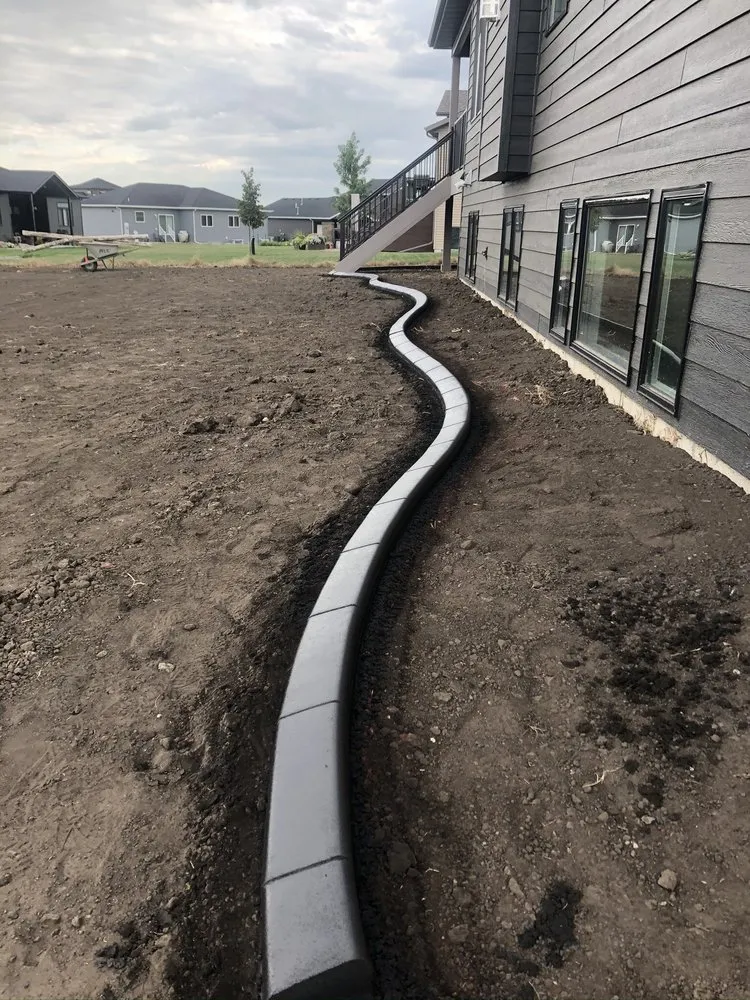 Custom yard cleanup service experts serving Fort Collins, CO - Elite Landscape Curbing