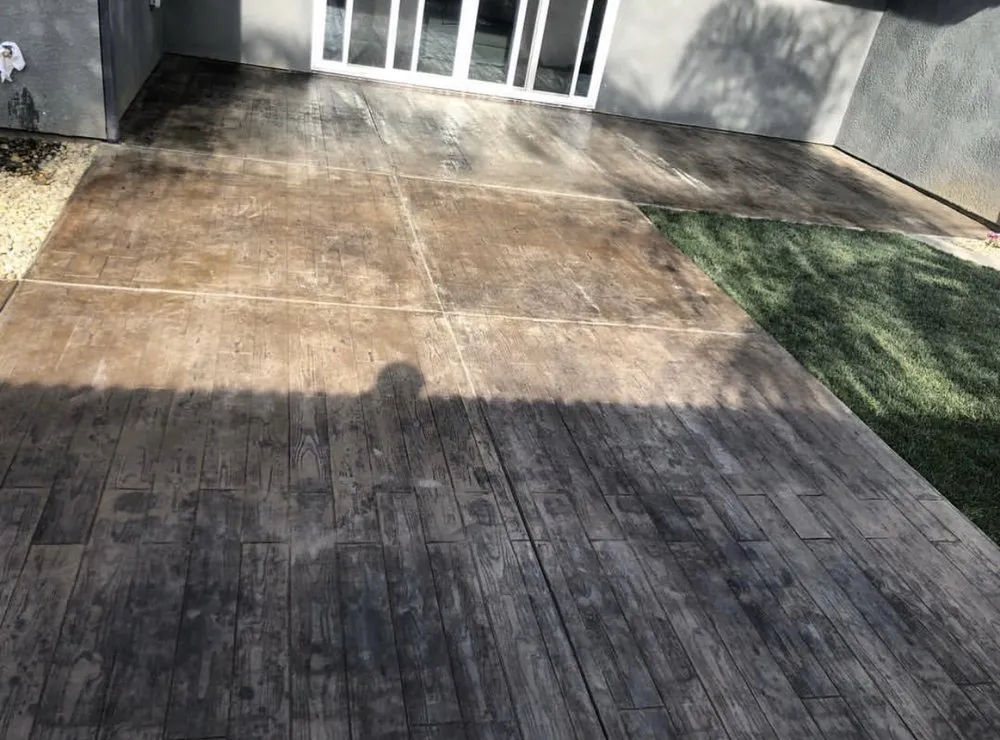 Custom yard maintenance in Merced, CA by Elite Landscape