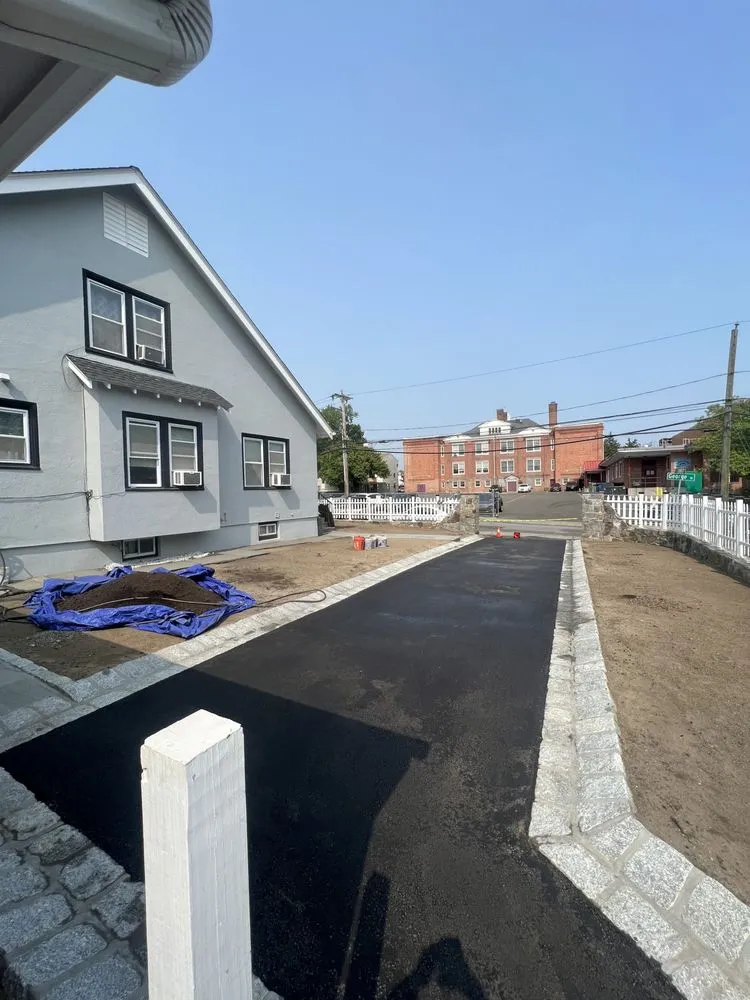 Top-rated lawn mowing service for year-round maintenance across Norwalk, CT - Elite Landscape