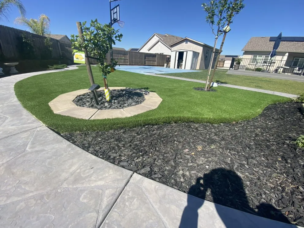 Professional yard maintenance with custom design across Los Banos, CA - Elite Landscape Services