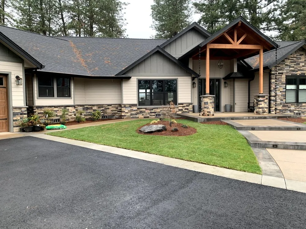 Reliable yard maintenance for homes in Roseburg, OR by Elite Landscape Services