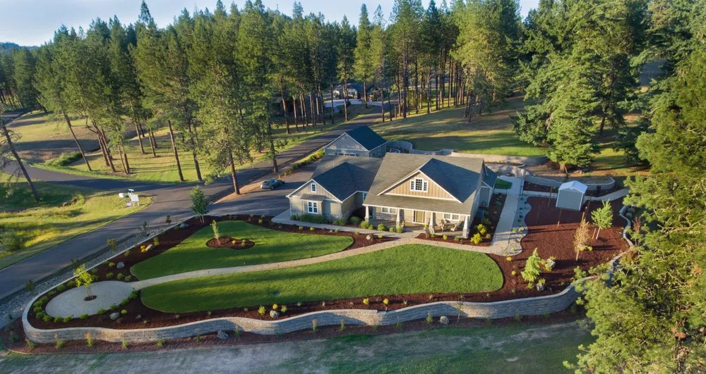 Reliable garden landscaping for beautiful yards across Roseburg, OR - Elite Landscape Services