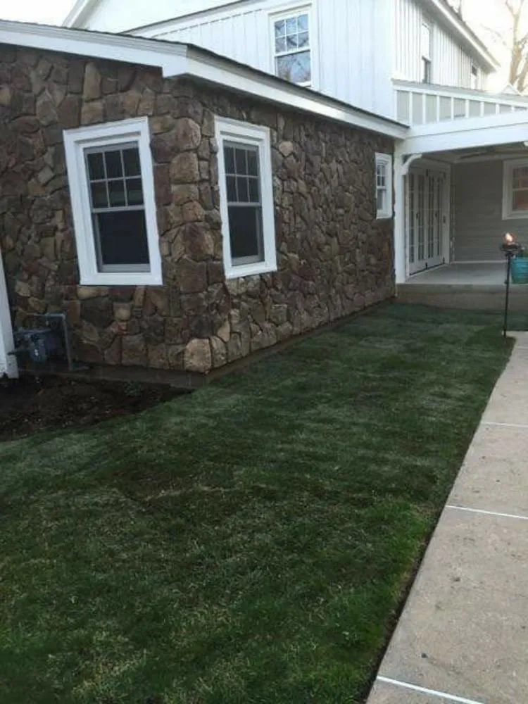 Trusted garden landscaping for beautiful yards in Tariffville, CT by Elite Landscape