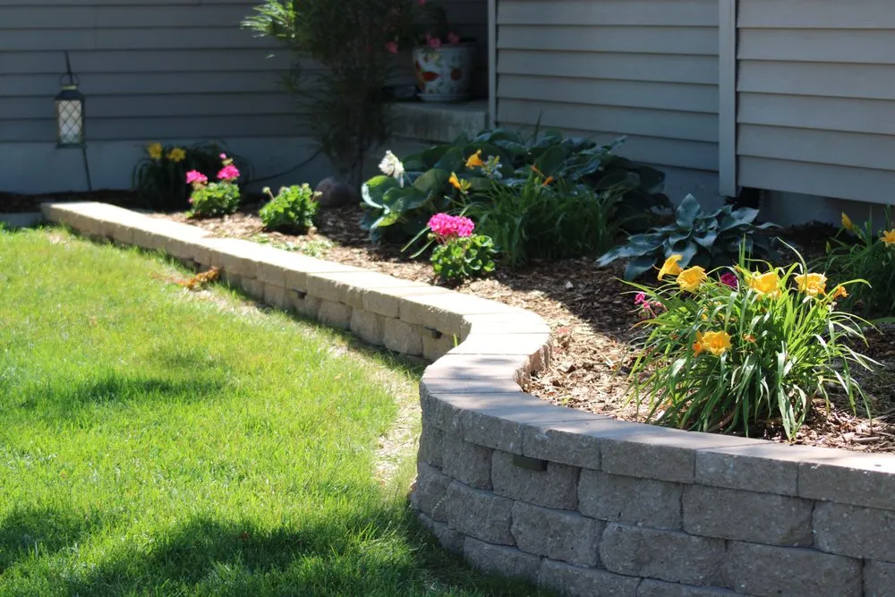 Local yard cleanup service in Charlotte, MI - Elite Landscapes