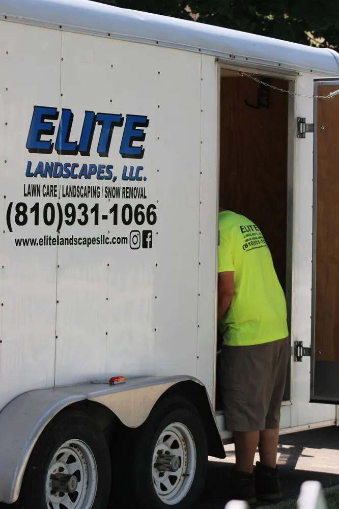 Expert yard cleanup service for beautiful yards in Charlotte, MI by Elite Landscapes