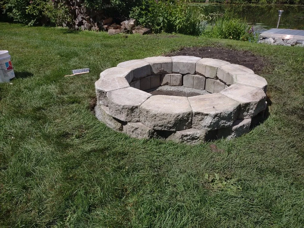 Custom outdoor landscaping for year-round maintenance in Mishawaka, IN by Elite Landscapes