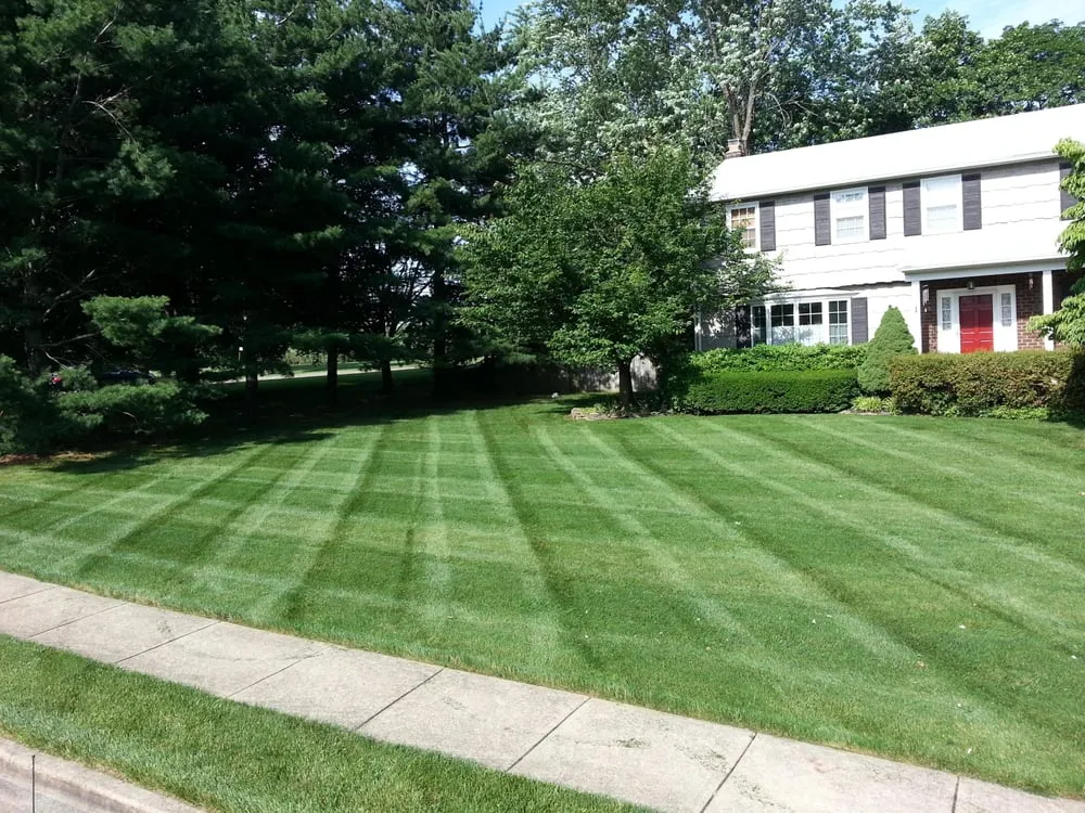 Trusted lawn mowing service in Spotswood, NJ - Elite Landscapes of NJ