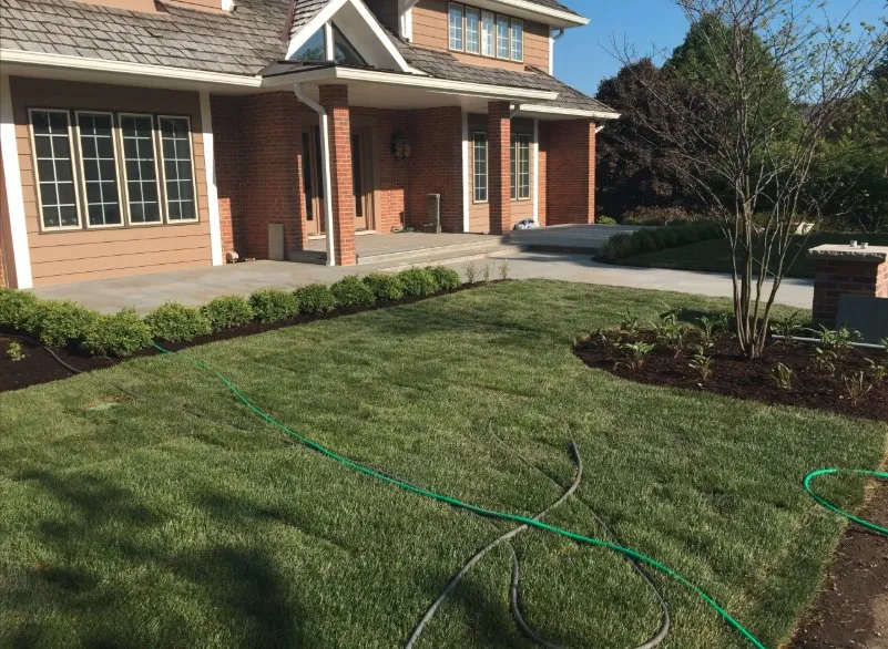 Custom outdoor landscaping experts serving Round Lake Park, IL - Elite Landscaping & Construction