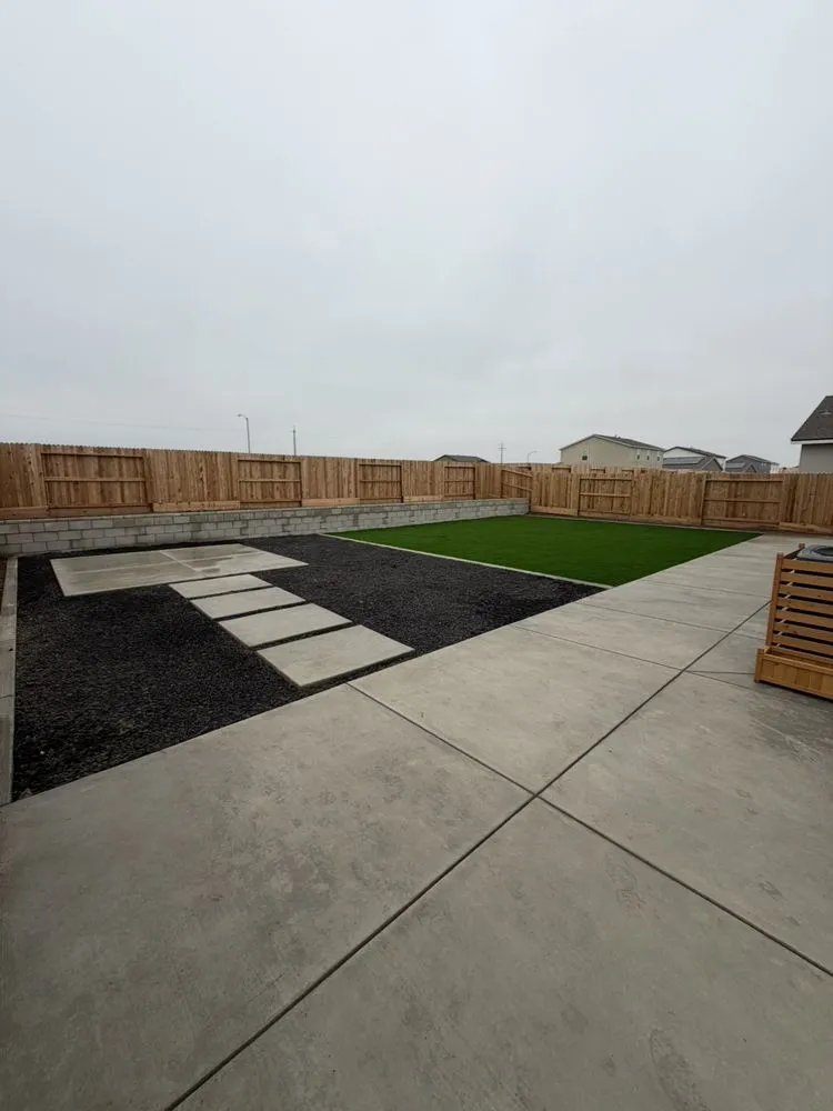 Custom residential landscaping in Bakersfield, CA by Elite Landscaping