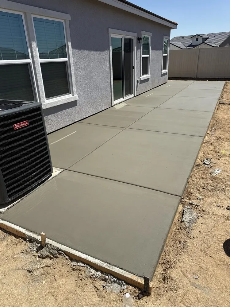 Affordable yard cleanup service in Bakersfield, CA - Elite Landscaping