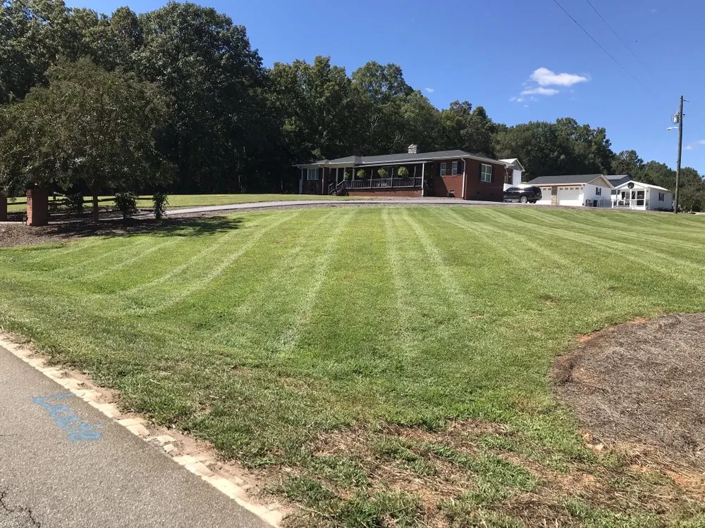 Reliable landscape design in Iva, SC by Elite Landscaping