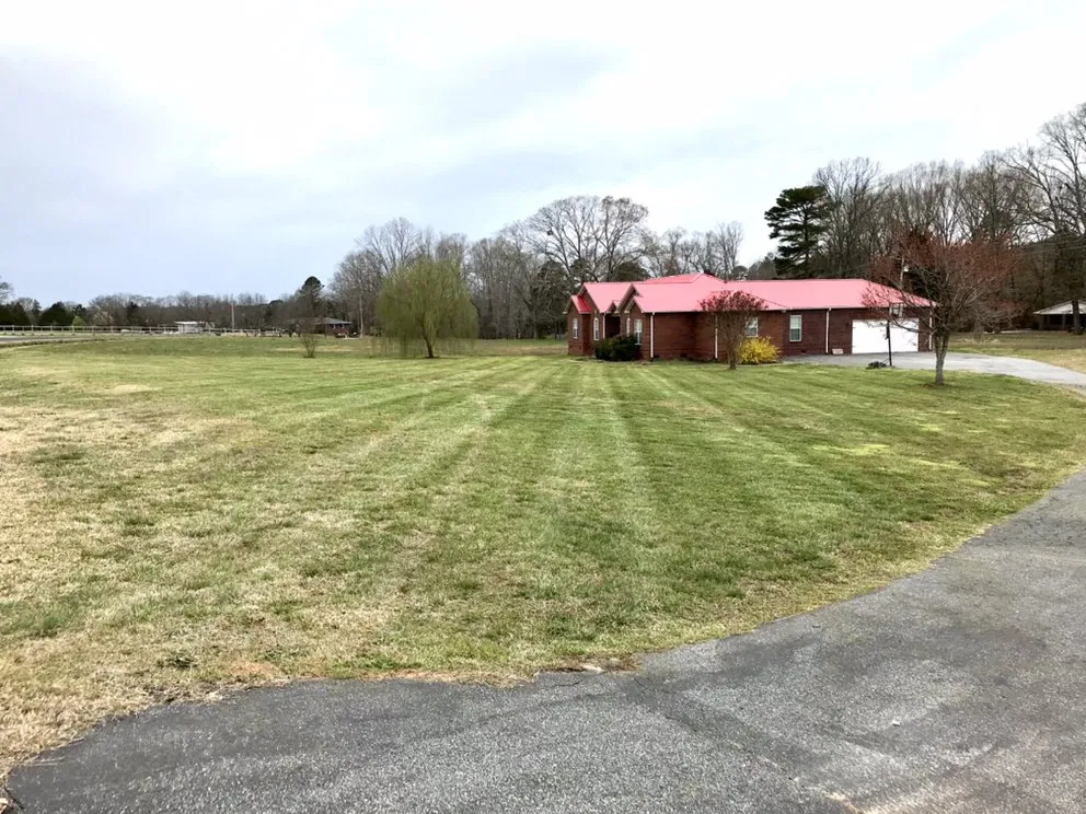 Trusted residential landscaping in Iva, SC by Elite Landscaping