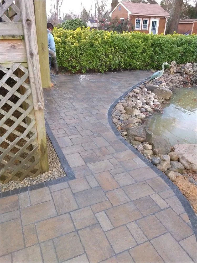 Professional lawn mowing service in Lorton, VA - Elite Landscaping