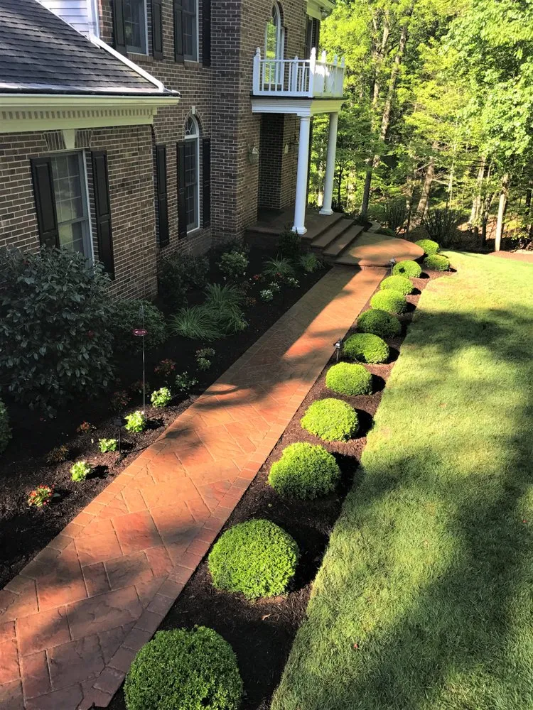 Custom yard cleanup service for homes across Lorton, VA - Elite Landscaping