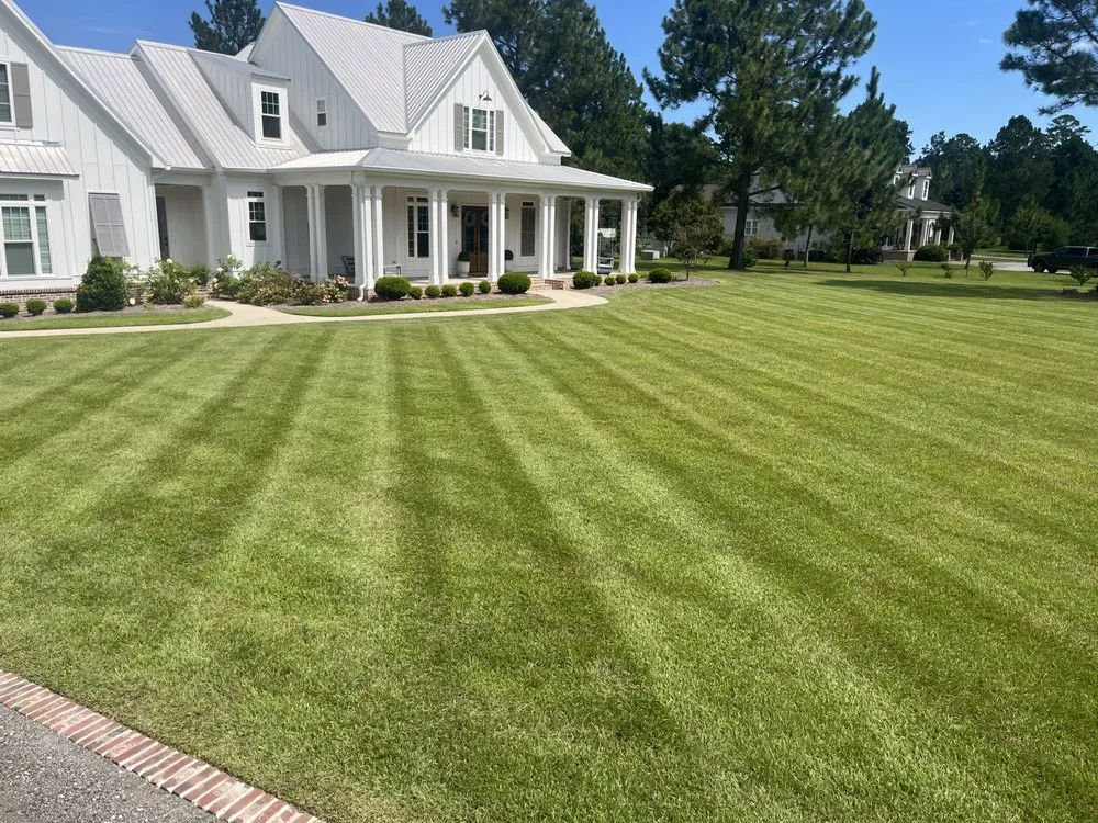 Top-rated garden landscaping in Leesburg, GA by Elite Lawn & Landscape