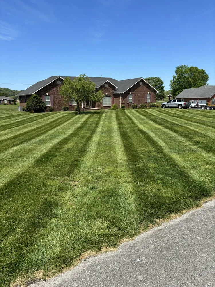 Trusted residential landscaping experts serving Glasgow, KY - Elite Lawn and Landscaping