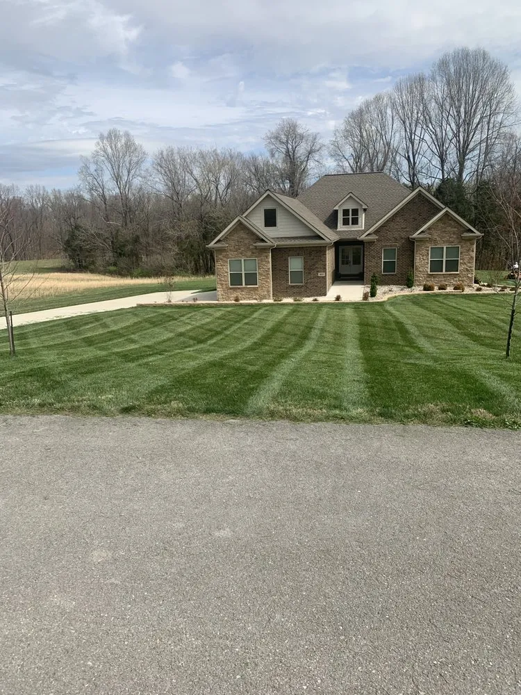 Top-rated lawn mowing service for year-round maintenance across Glasgow, KY - Elite Lawn and Landscaping