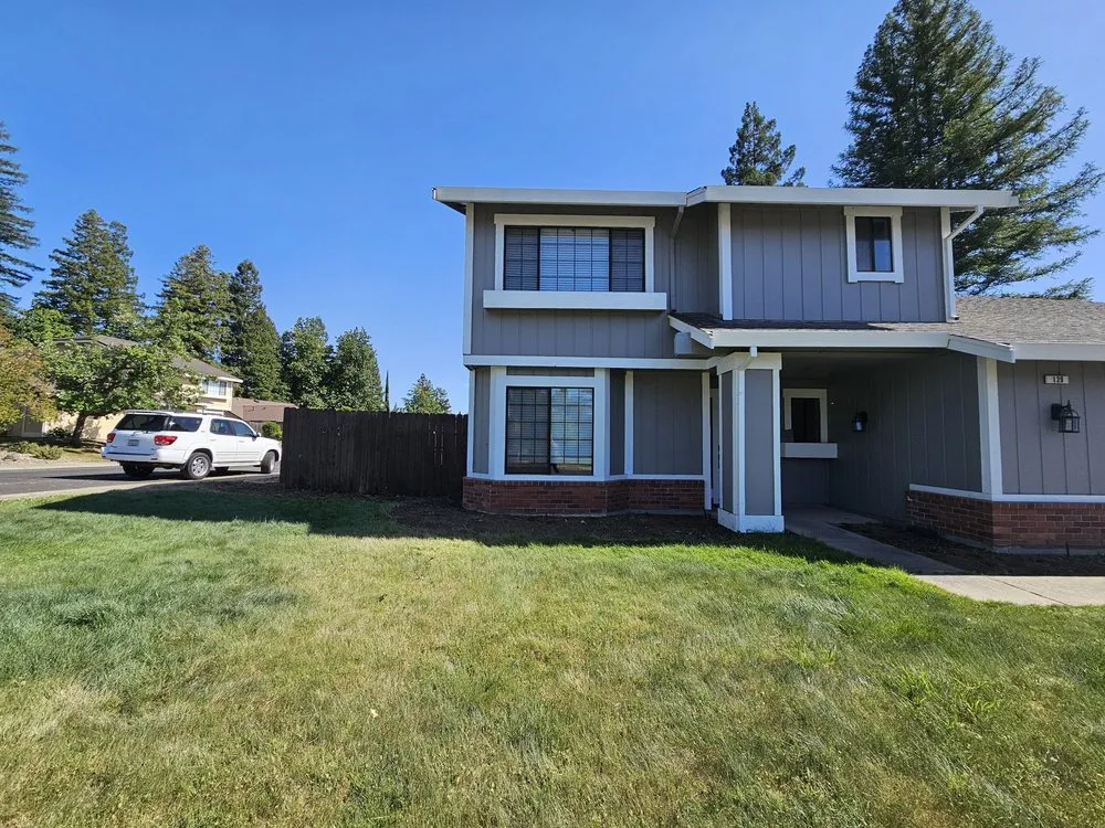 Trusted lawn mowing service for residential properties in Folsom, CA by Elite Lawn and Yard Care