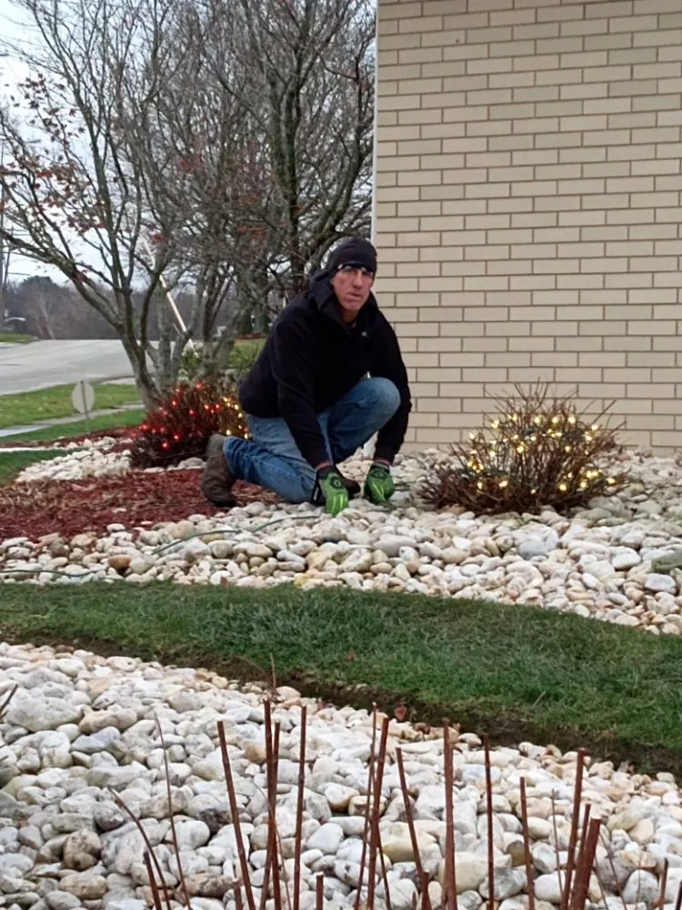 Professional landscape design experts serving Dilliner, PA - Elite Lawn Care & Landscaping