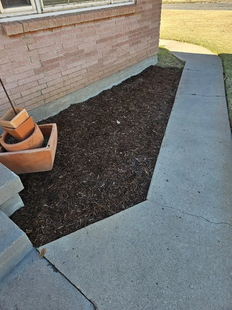 Custom yard cleanup service near you in Amarillo, TX by Elite Lawn Care