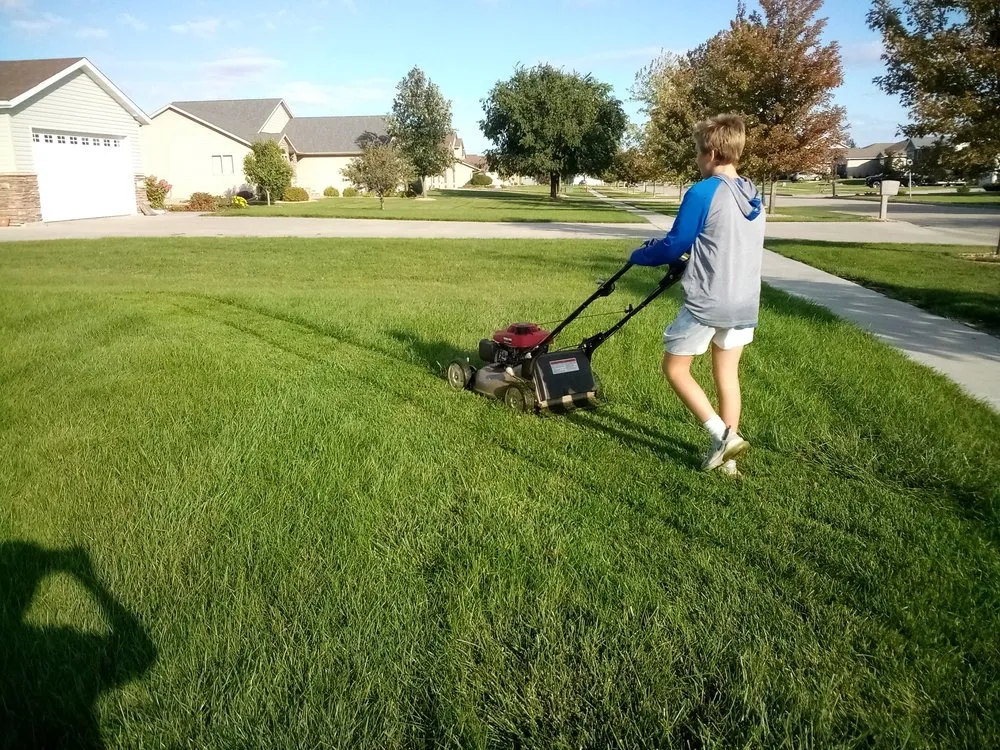 Top-rated lawn mowing service in West Fargo, ND - Elite Lawn Care and Snow Removal