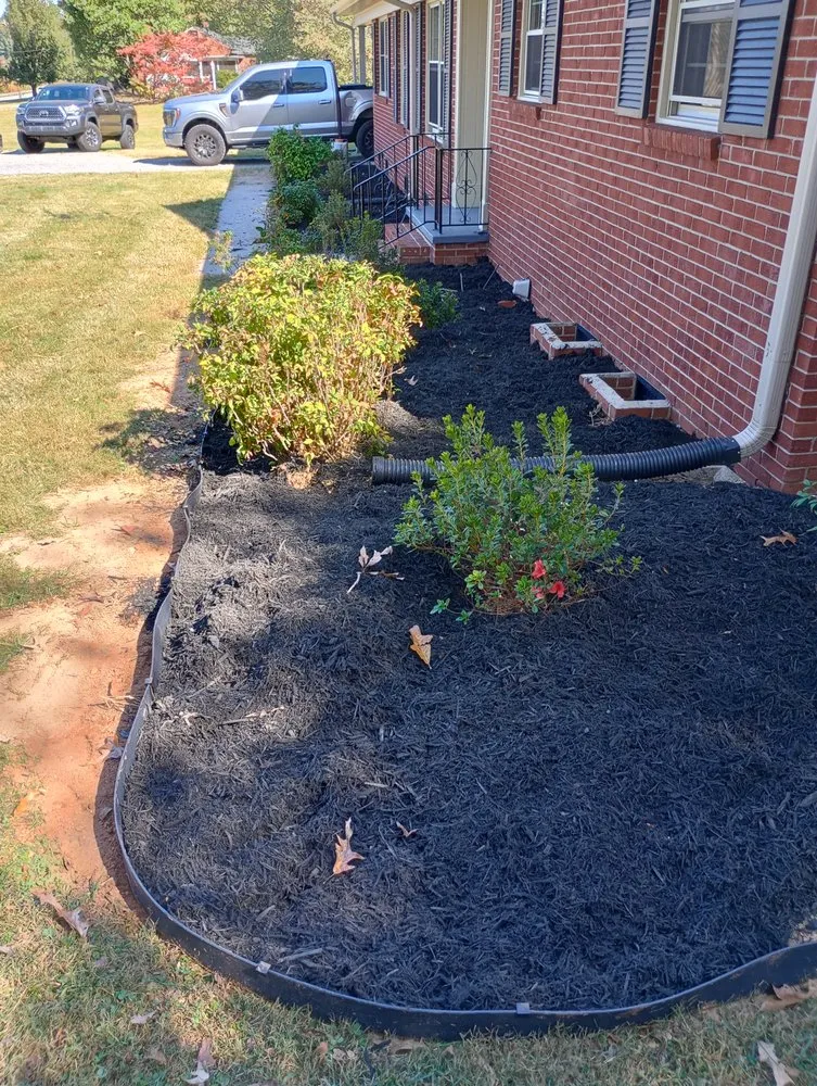 Local yard maintenance for beautiful yards in Blacksburg, SC by Elite Lawn Care