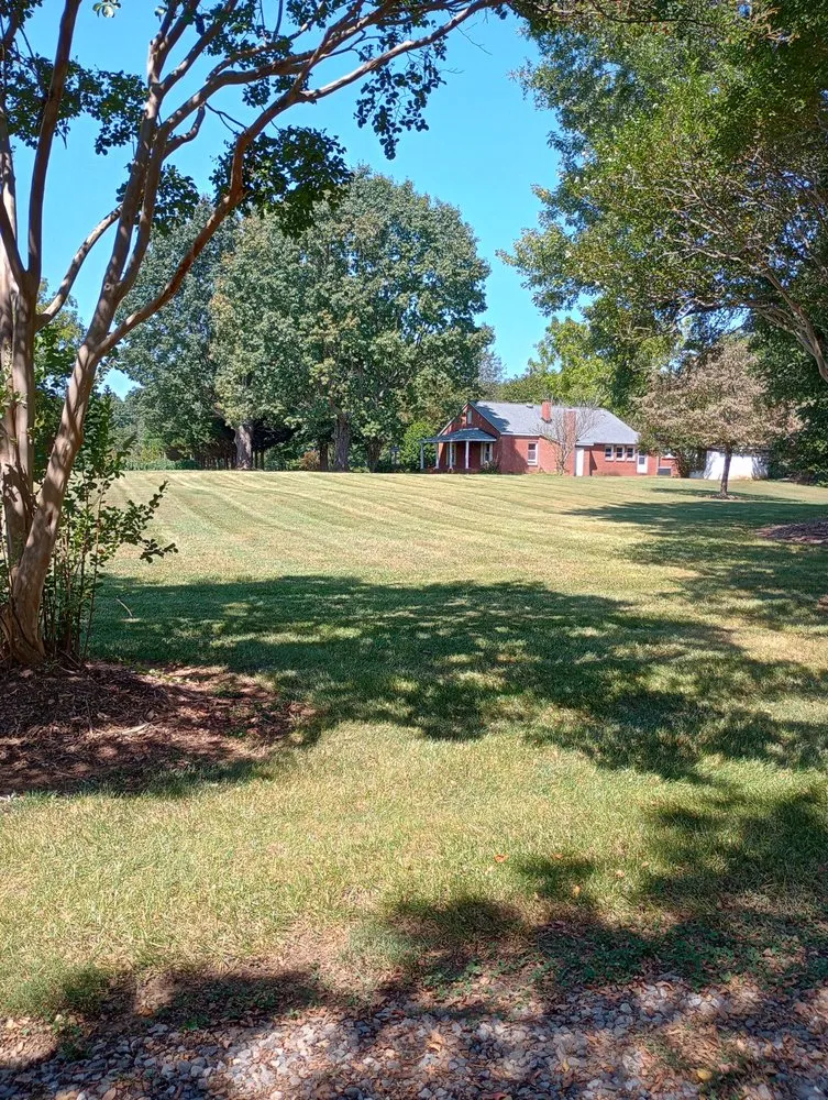 Custom yard maintenance with custom design in Blacksburg, SC by Elite Lawn Care