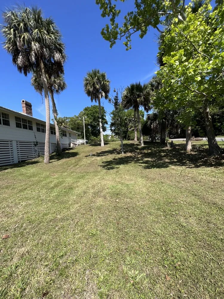 Custom landscape design with custom design in Bristol, FL by Elite Lawn Care