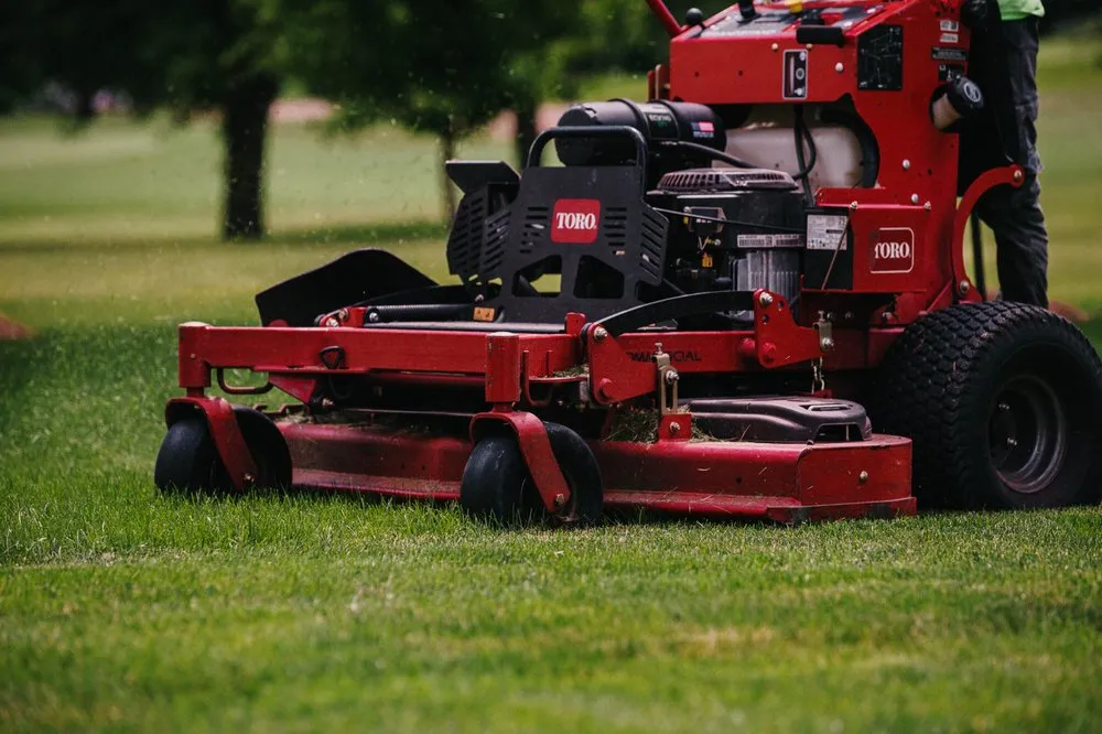 Professional residential landscaping experts serving Crystal Lake, IL - Elite Lawn Care