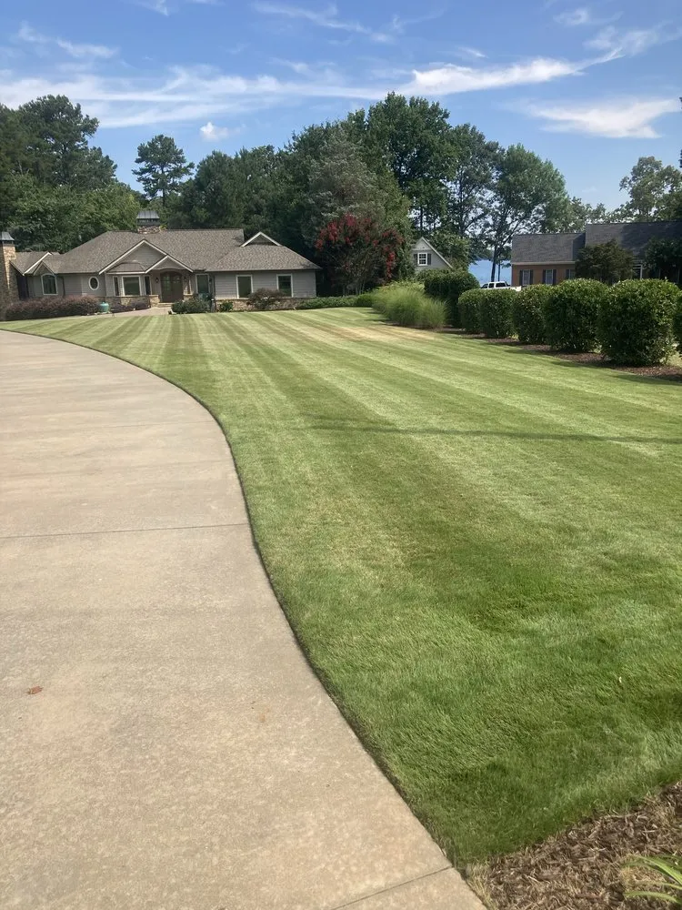 Local lawn care service for year-round maintenance in Hartwell, GA by Elite Lawn Care