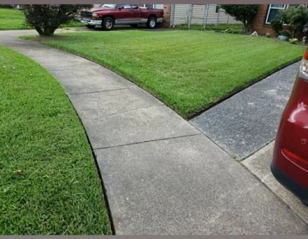 Reliable lawn mowing service in Norfolk, VA by Elite Lawn Care Plus