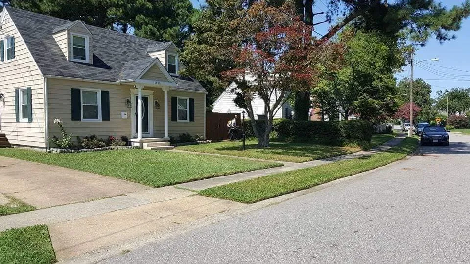 Reliable landscaping services in Norfolk, VA by Elite Lawn Care Plus