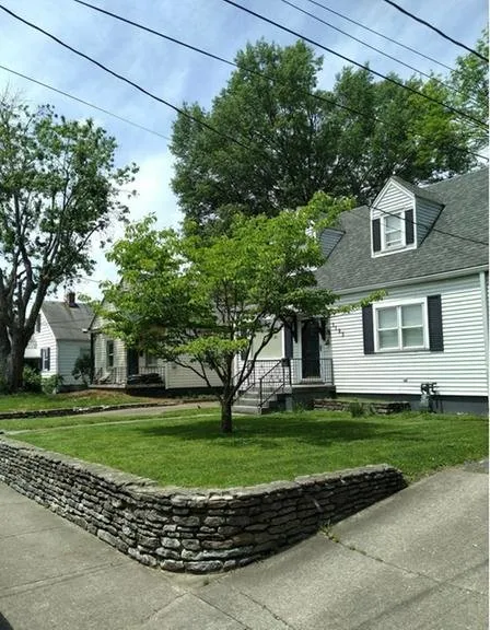 Trusted lawn mowing service experts serving Louisville, KY - Elite Lawn Care Specialists