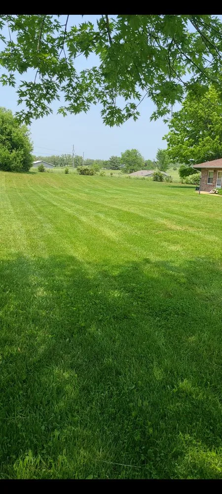 Local garden landscaping experts serving Houston, MO - Elite Lawn Management