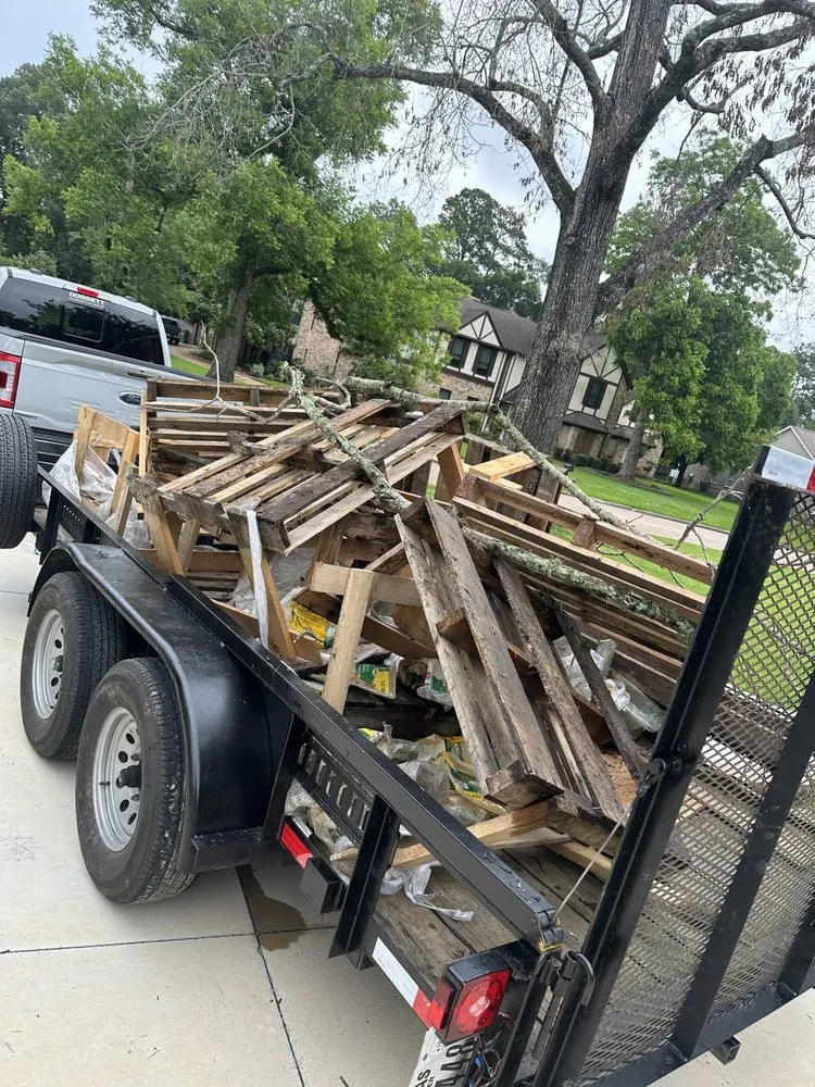 Custom yard cleanup service in Brookshire, TX - Elite lawn service