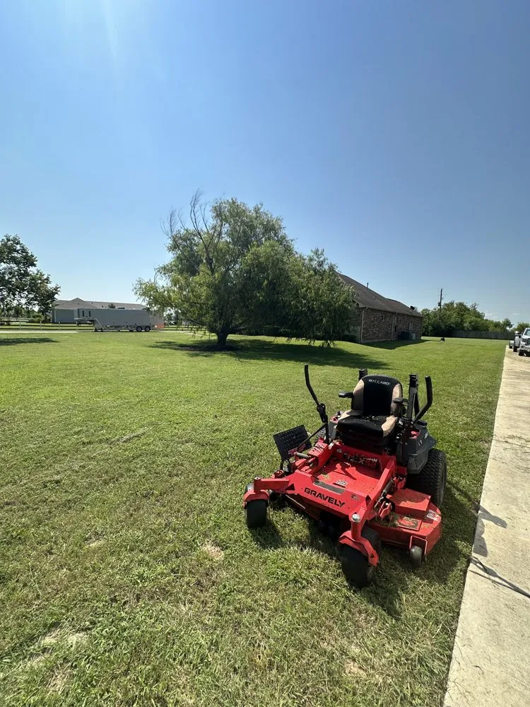 Trusted landscaping services with custom design across Brookshire, TX - Elite lawn service